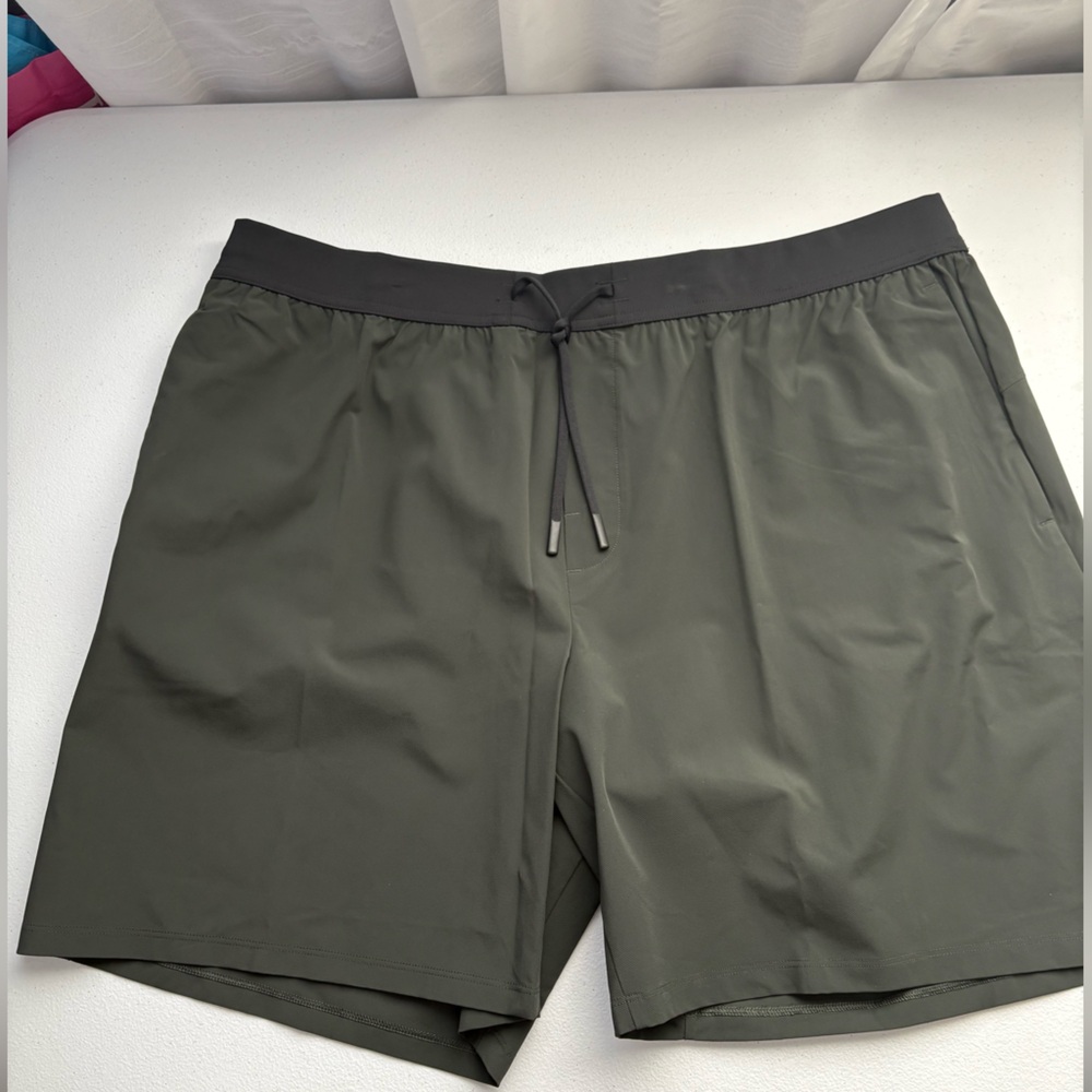 VRST Green and‎ Black Athletic Shorts NWT